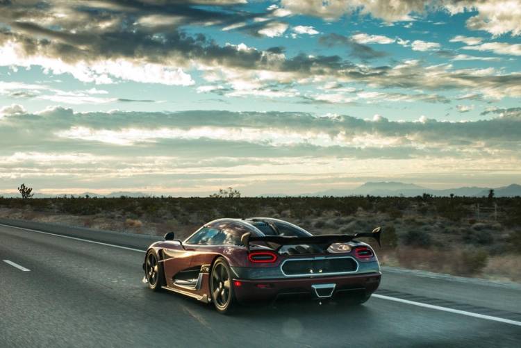 koenigsegg-agera-rs-record-velocidad-041117-008_750x.jpg