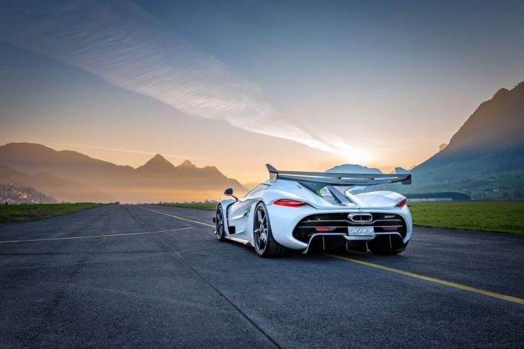 koenigsegg-jesko-0419-004_750x.jpg