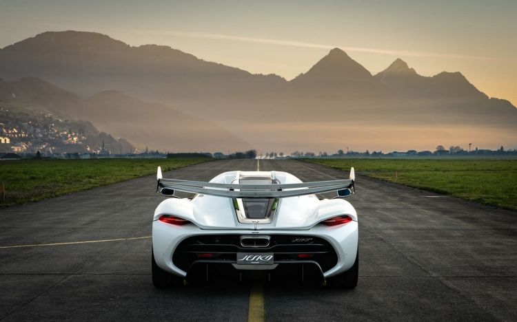 koenigsegg-jesko-0419-009_750x.jpg