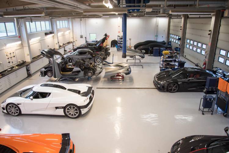 koenigsegg-oferta-de-trabajo-01