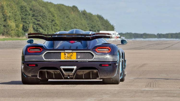 koenigsegg-one1-record-v-max-2016-00