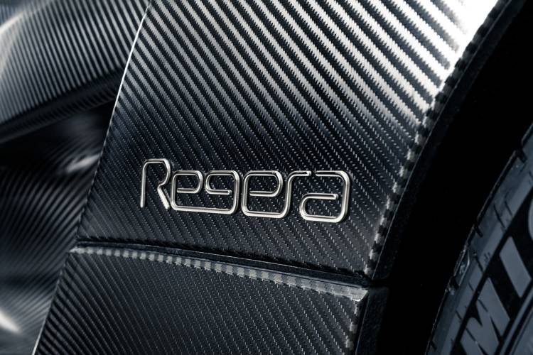 koenigsegg-regera-naked-carbon-09_750x.jpg