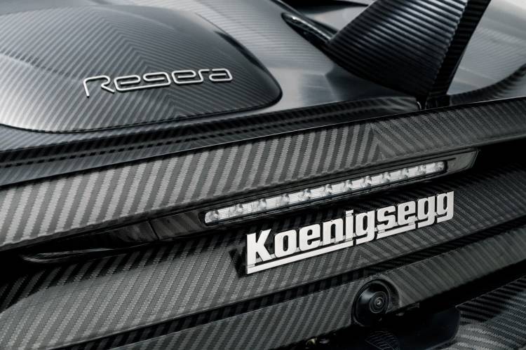 Koenigsegg Regera Naked Carbon 10