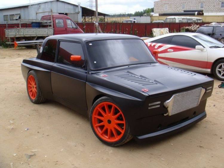 lada-2105-skyline-1 lada-2105-skyline-1