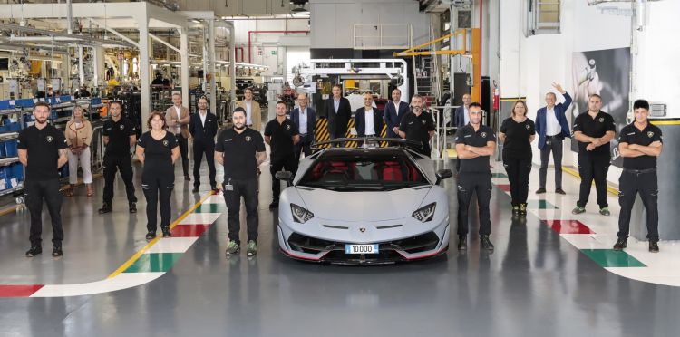 Lamborghini Aventador 10000 01 Lamborghini Aventador 10000 01