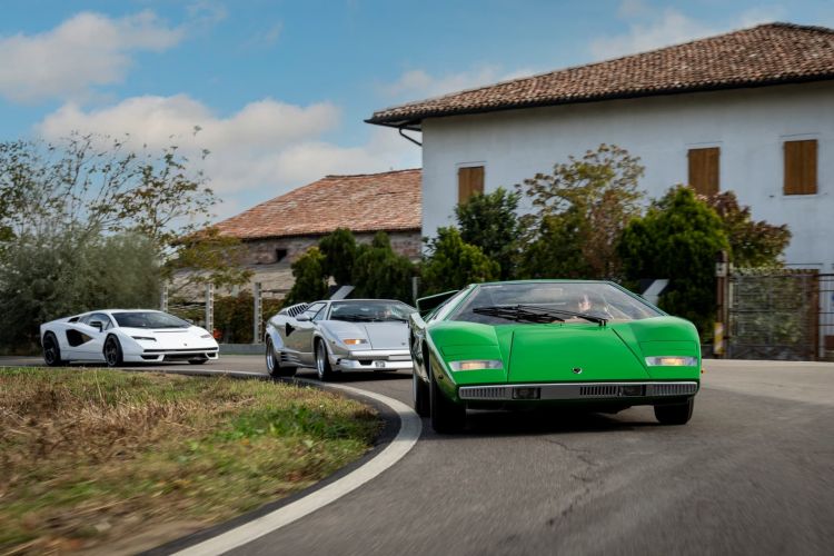 Lamborghini Countach 2022 20