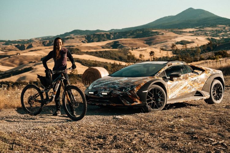 Lamborghini Huracan Sterrato 2023 Teaser 24