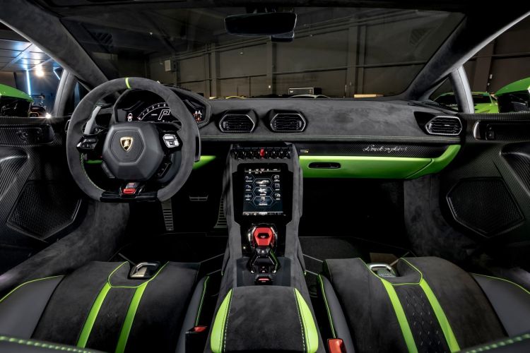 Lamborghini Huracan Tecnica 2022 40