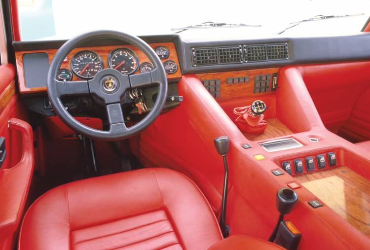 Lamborghini LM002 Lamborghini LM002