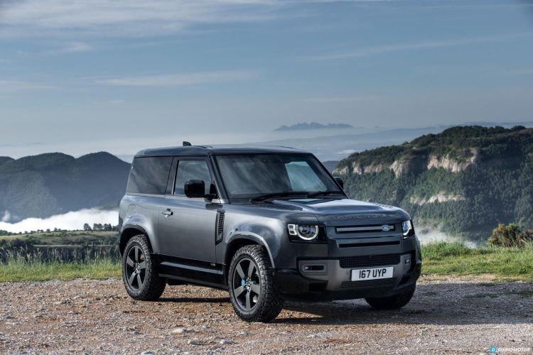 Land Rover Defender 90 V8 Exterior  00002