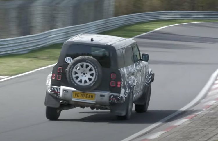 Tan innecesaria como encantadora: así es la vuelta en Nürburgring del Land Rover Defender más esperado (+vídeo)