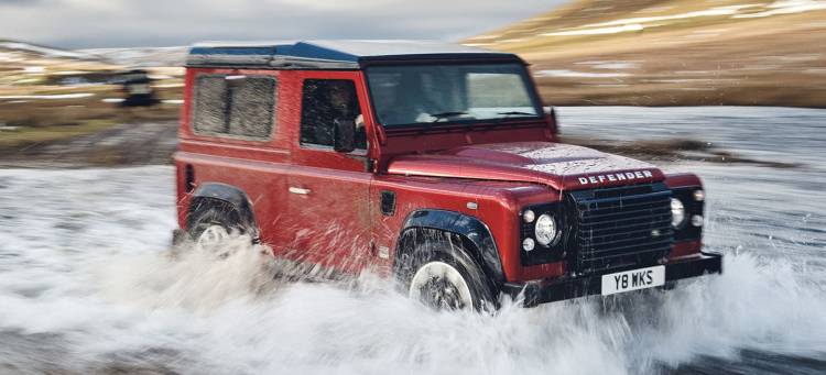 land-rover-defender-works-v8-01 land-rover-defender-works-v8-01