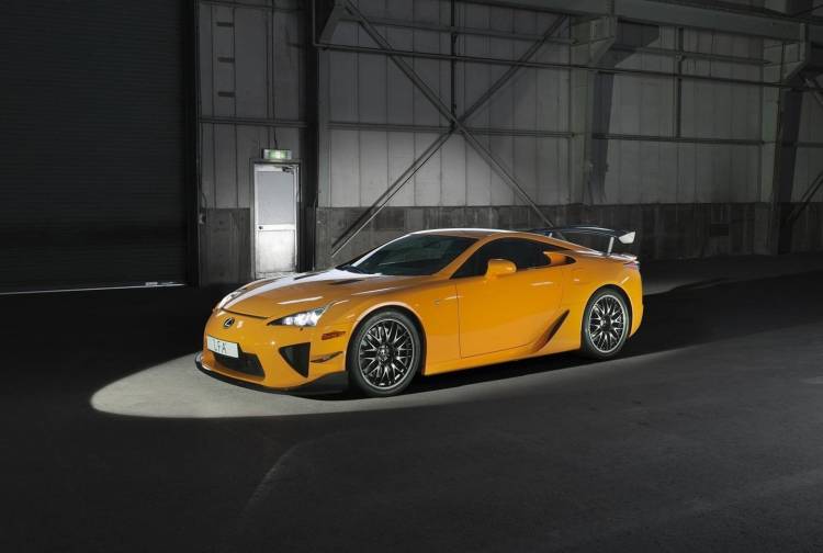 locos? 6,4 millones por este Lexus LFA Nürburgring |