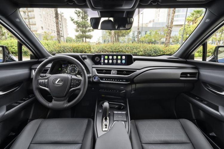 Lexus Ux 300e 11