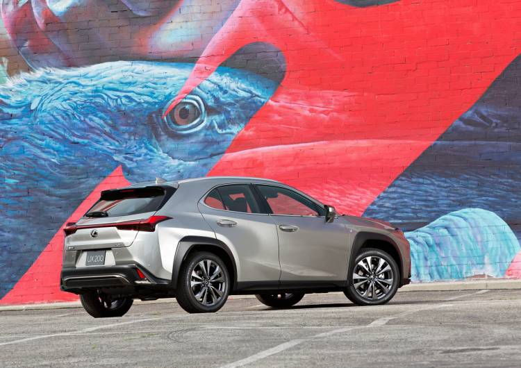 lexus_ux200_010_39e9dd52a207f53bd01c6211d52596793c4bcb7f_750x.jpg