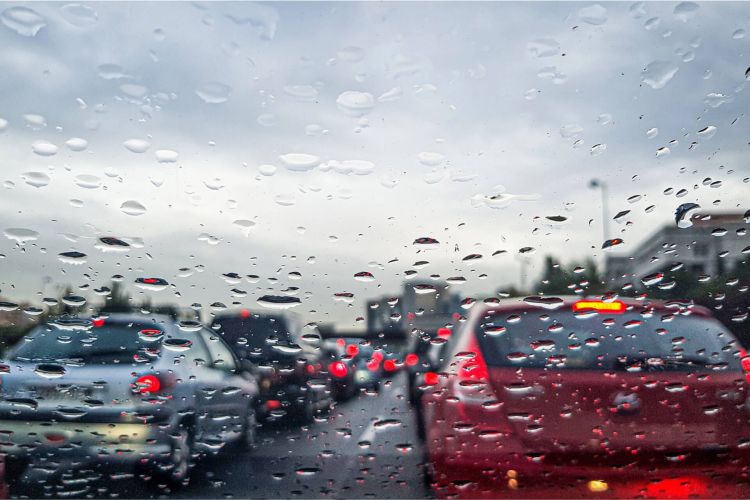 Radares, niebla y lluvia: una combinación que juega en contra de los conductores que sí respetan los límites de velocidad