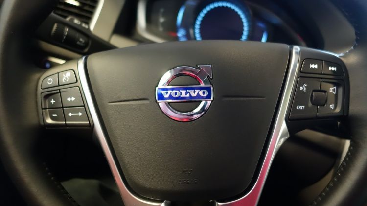 volvo logo