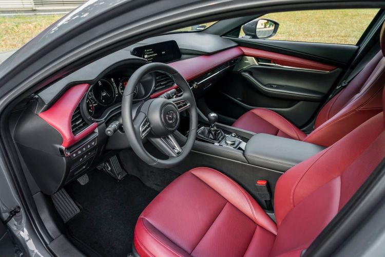Mazda 3 Skactiv X Interior 00002