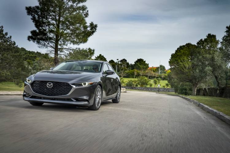 Mazda3 2019 Sedan Machinegrey Frontal 01 Mazda3 2019 Sedan Machinegrey Frontal 01