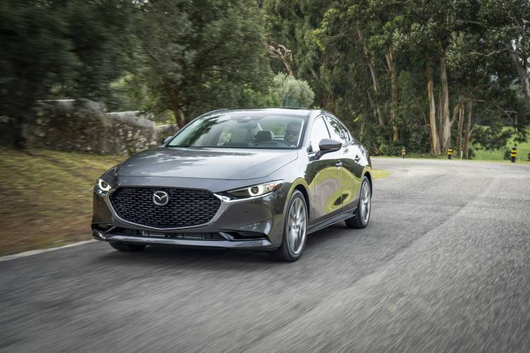 Mazda3 2019 Sedan Machinegrey Frontal 03 Mazda3 2019 Sedan Machinegrey Frontal 03