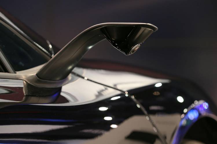 mclaren-675lt-jvckenwood-concept-01