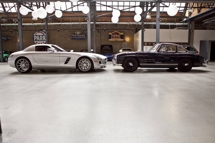 Mercedes 300 SL y SLS AMG, clásicos frente a frente Mercedes 300 SL y SLS AMG, clásicos frente a frente