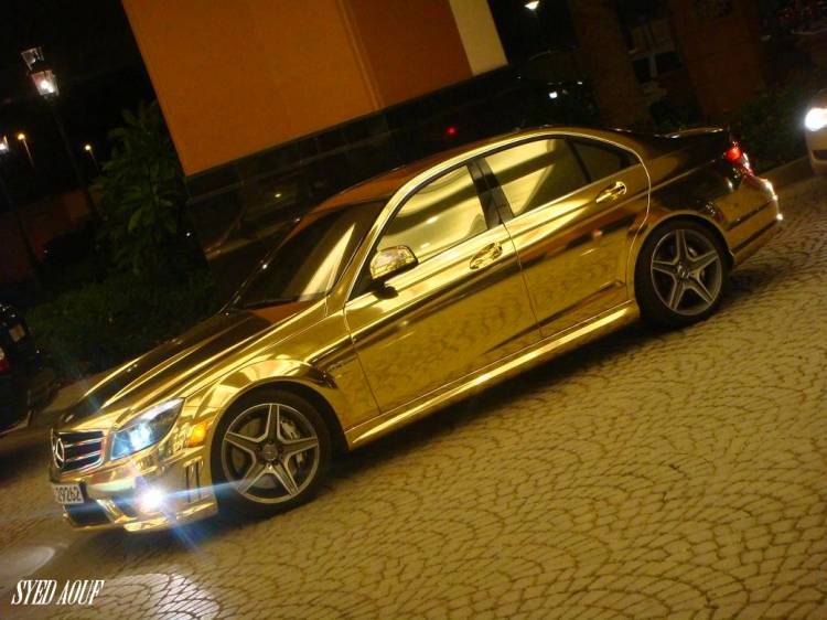 Mercedes C 63 AMG dorado, sólo en Dubai Mercedes C 63 AMG dorado, sólo en Dubai