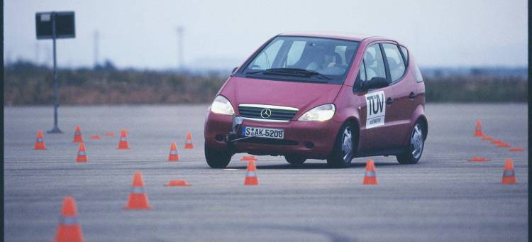 mercedes-clase-a-crisis-prueba-del-alce-01 mercedes-clase-a-crisis-prueba-del-alce-01
