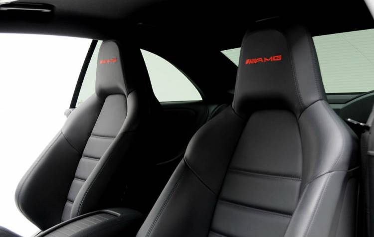 Mercedes-Benz CLK 63 AMG Black Widow, por Vorsteiner