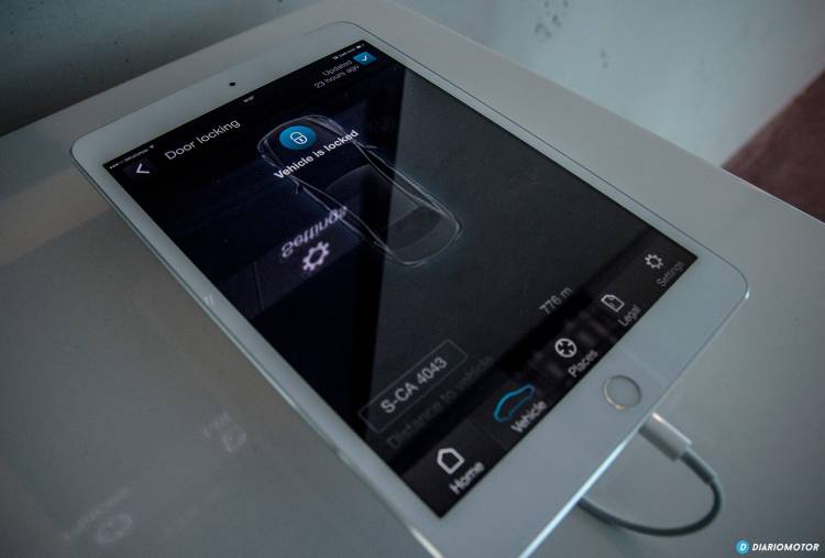 mercedes-digital-car-key-1-mdm-1440px