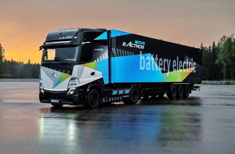 Mercedes Benz Eactros Longhaul Mercedes Benz Eactros Longhaul Mercedes Benz Eactros Longhaul Mercedes Benz Eactros Longhaul