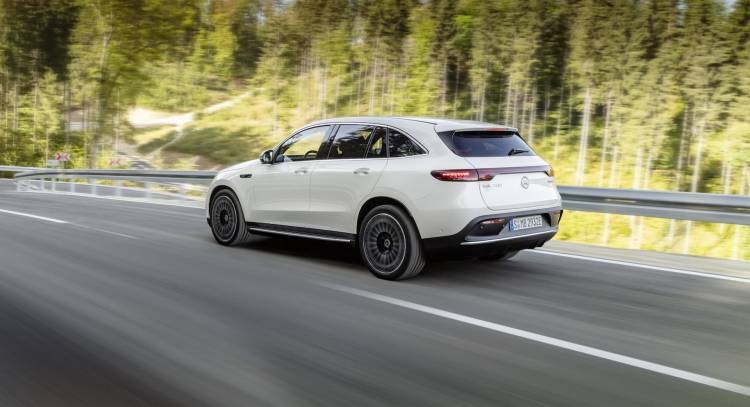 Der Neue Mercedes Benz Eqc: Der Mercedes Benz Unter Den Elektrofahrzeugen The New Mercedes Benz Eqc: The Mercedes Benz Among Electric Vehicles Der Neue Mercedes Benz Eqc: Der Mercedes Benz Unter Den Elektrofahrzeugen The New Mercedes Benz Eqc: The Mercedes Benz Among Electric Vehicles