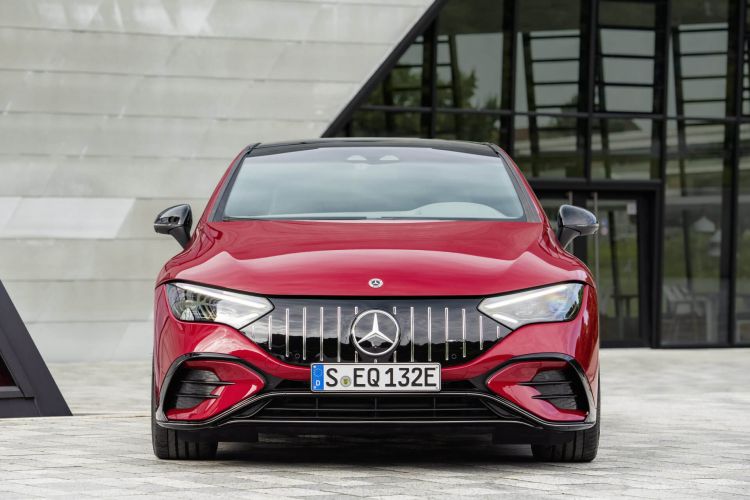 Mercedes Eqe Amg  04