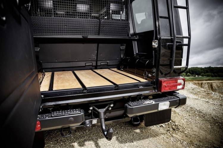 mercedes-g-350-d-professional-16