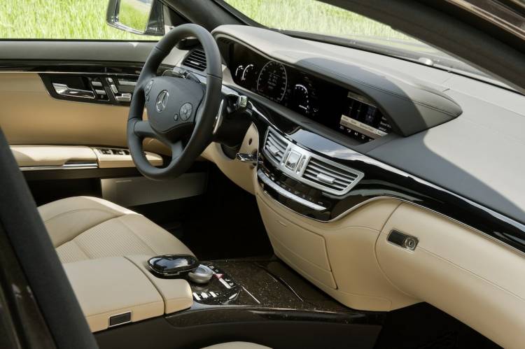 Mercedes S 63 AMG con motor V8 5.5 Biturbo Mercedes S 63 AMG con motor V8 5.5 Biturbo