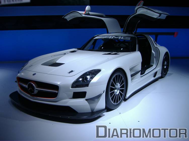Mercedes SLS AMG GT3 en el Salón de Nueva York Mercedes SLS AMG GT3 en el Salón de Nueva York