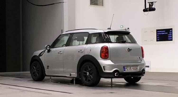 Mini Countryman con kit aerodinámico Mini Countryman con kit aerodinámico