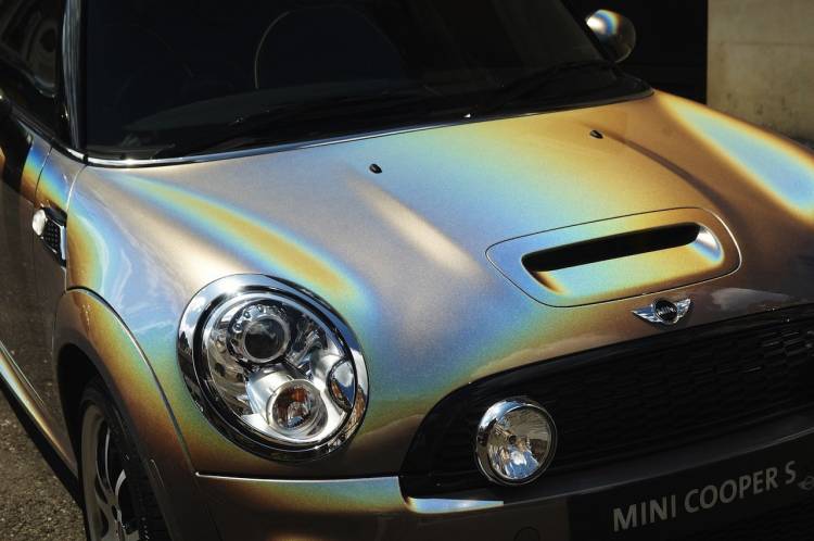 Mini con pintura Rainbow Mini con pintura Rainbow