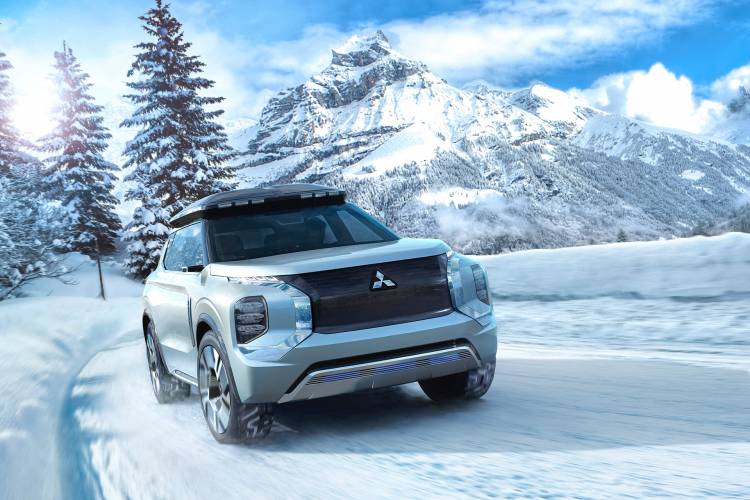 mitsubishi-engelberg-tourer-2019-03_750x.jpg