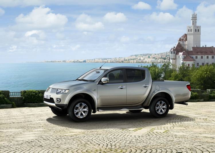Mitsubishi L200 2010 Mitsubishi L200 2010