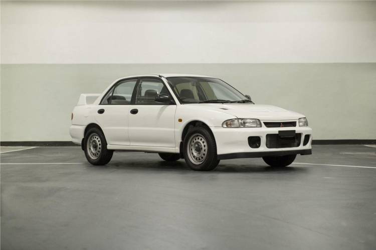 mitsubishi-lancer-evo-ii-rs-1
