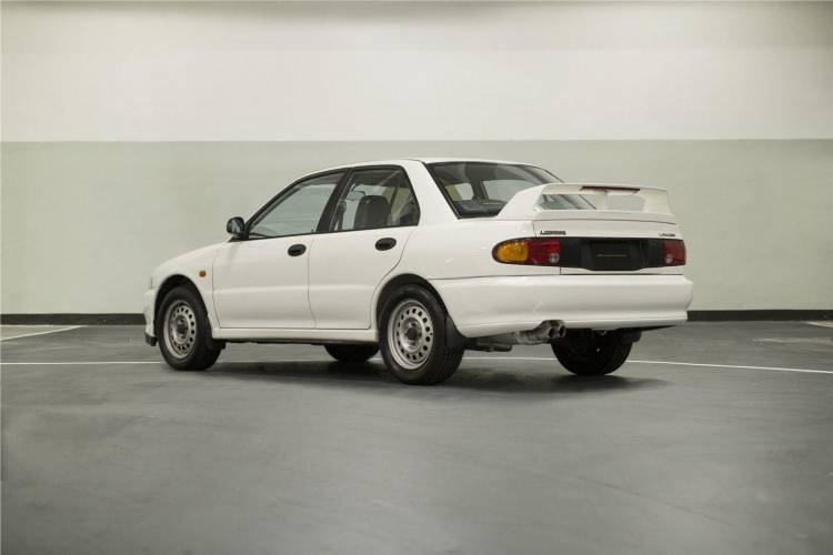 mitsubishi-lancer-evo-ii-rs-2