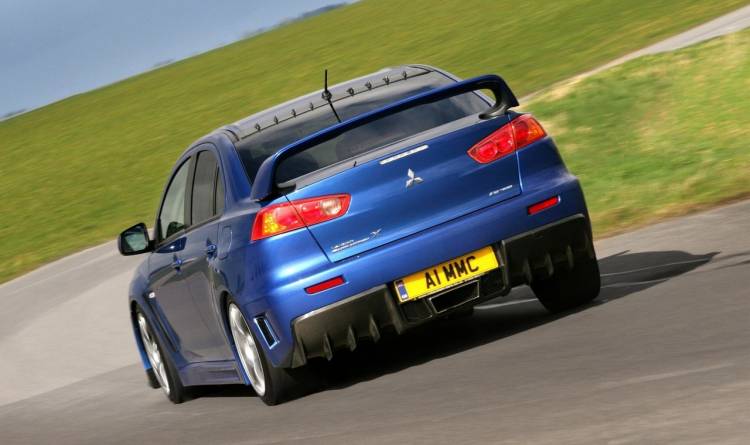 Mitsubishi Lancer EVO X FQ-400 Mitsubishi Lancer EVO X FQ-400