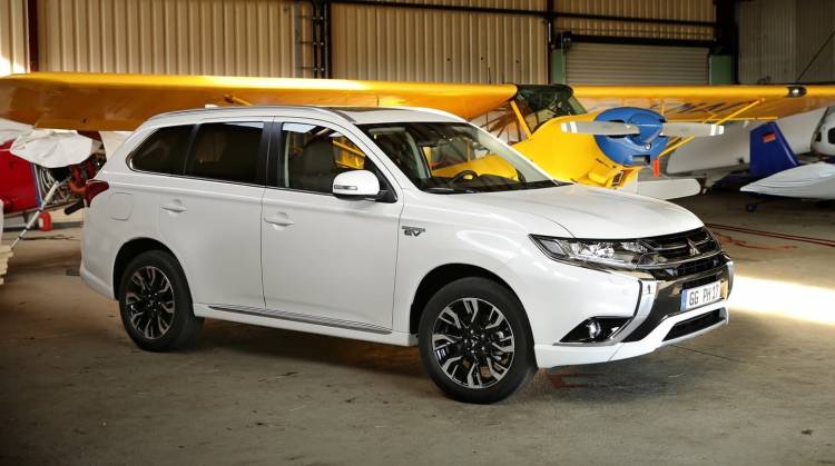 Mitsubishi Outlander Phev 2019 002 Mitsubishi Outlander Phev 2019 002