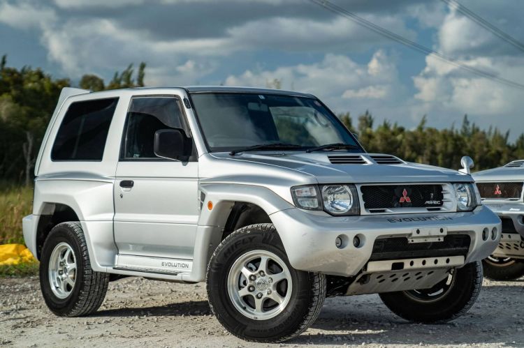 Mitsubishi Pajero Evolution Manual 1997 Auction 19