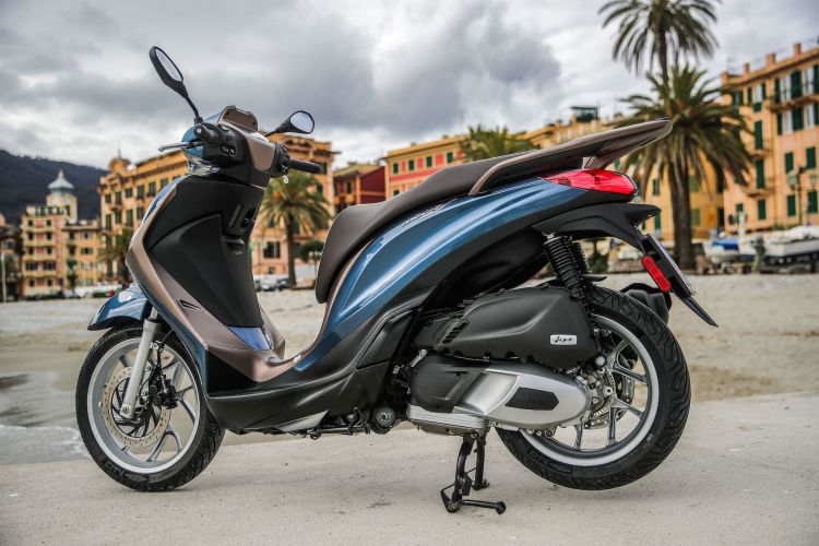 Moto Scooter Piaggio Medley 125 4