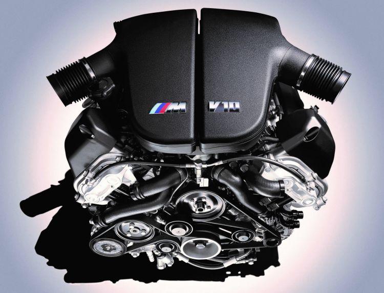  Características motor V1  S8  BMW M5 E6  M6 E6