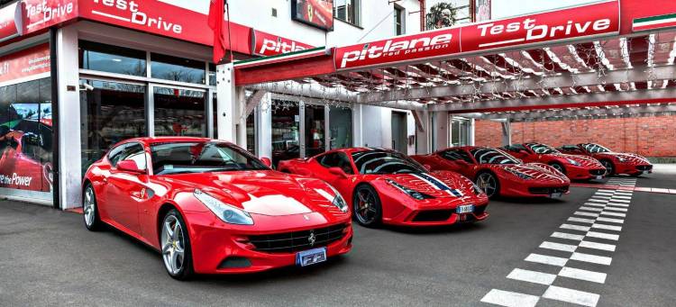 negocio-alquiler-ferrari