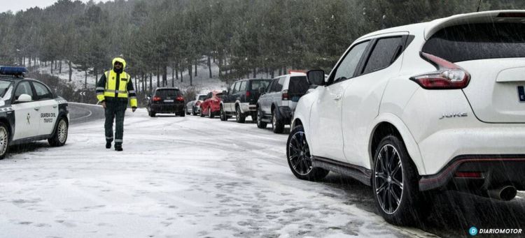 Nieve Nissan Juke Guardia Civil