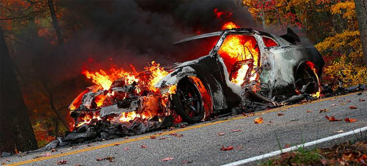 nissan-gt-r-incendio-03 nissan-gt-r-incendio-03